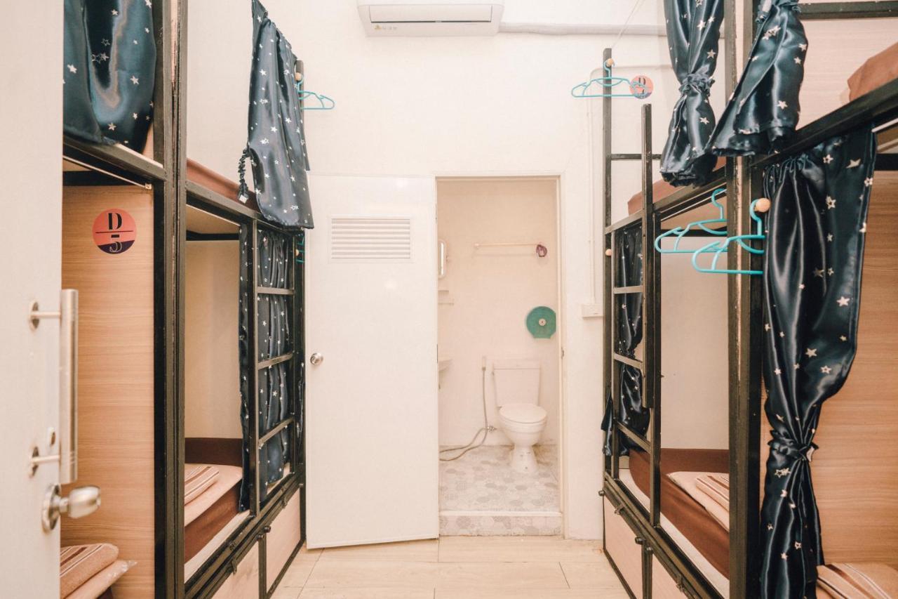 Liberta Hostel Bangkok Exteriör bild
