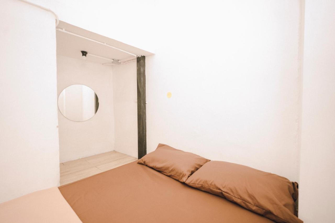 Liberta Hostel Bangkok Exteriör bild