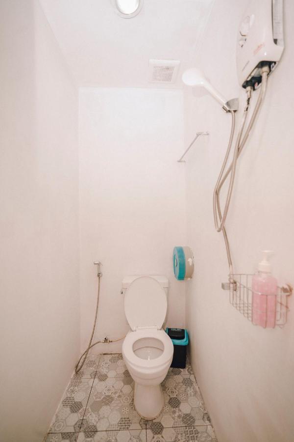 Liberta Hostel Bangkok Exteriör bild