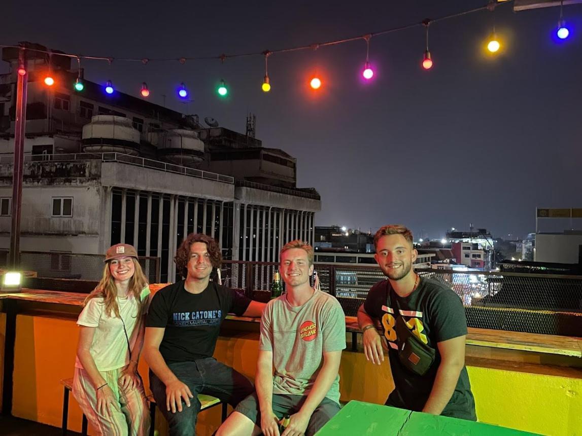 Liberta Hostel Bangkok Exteriör bild