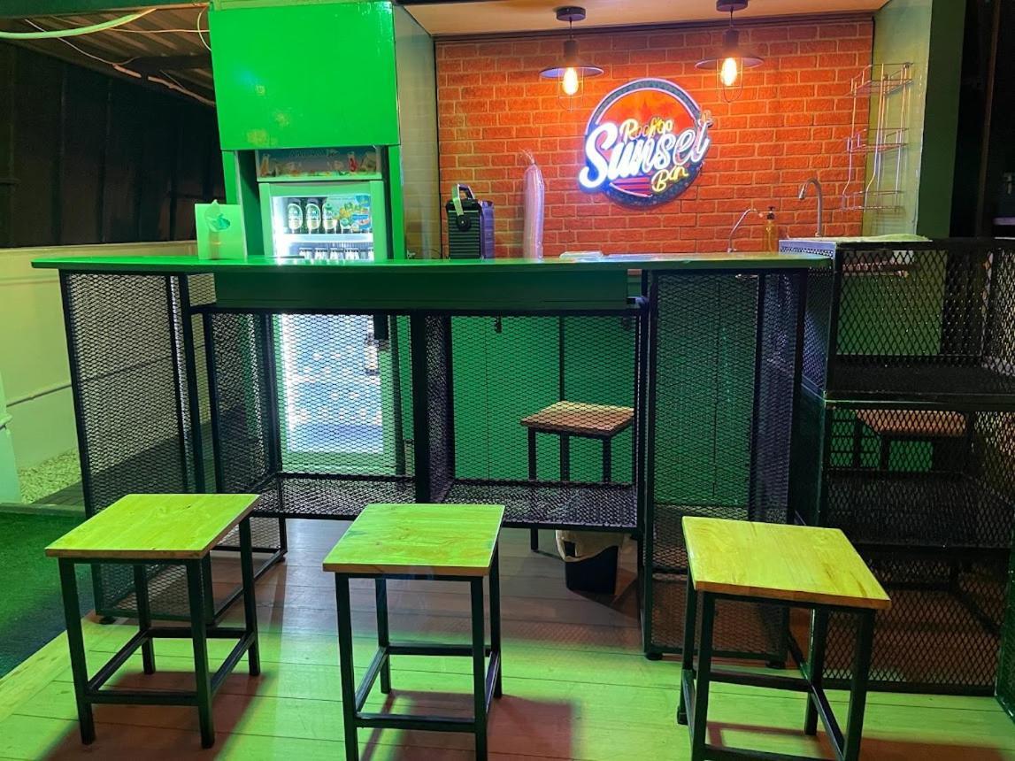 Liberta Hostel Bangkok Exteriör bild